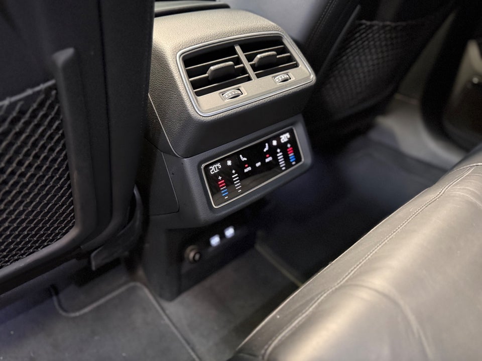 Audi e-tron 55 S-line Sportback quattro 5d