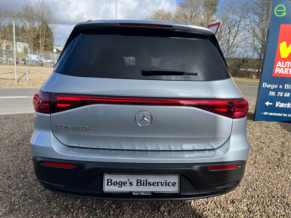 Mercedes EQB250+ Electric Art 5d