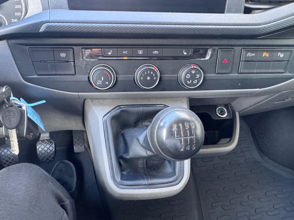 VW Transporter 2,0 TDi 150 Kassevogn lang