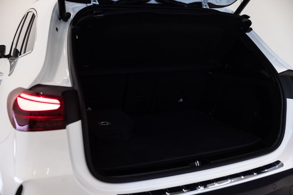 Mercedes EQA250+ AMG Premium 5d