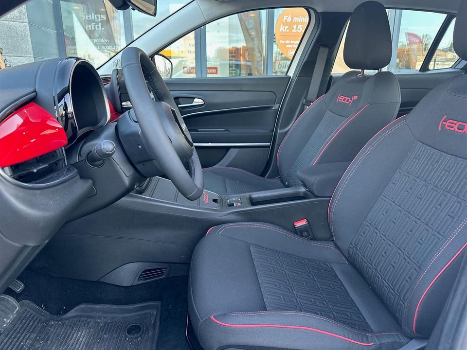 Fiat 600e 54 (RED) 5d