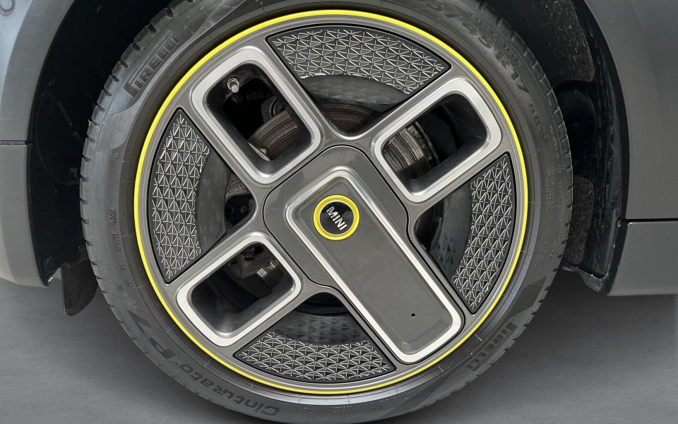 MINI Cooper SE Trim L 3d