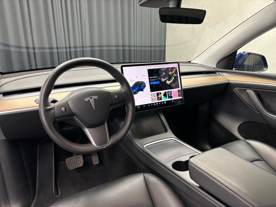 Tesla Model Y Long Range AWD 5d