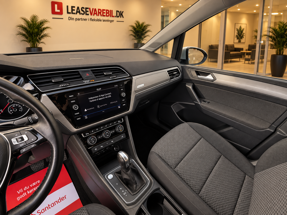 VW Touran 2,0 TDi 150 Highline DSG Van 5d