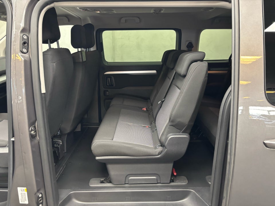 Peugeot e-Traveller 75 L2 Business