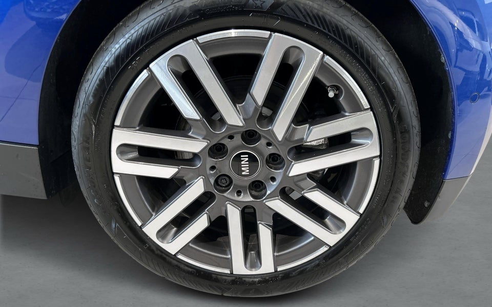 MINI Cooper SE Favoured Trim M 3d