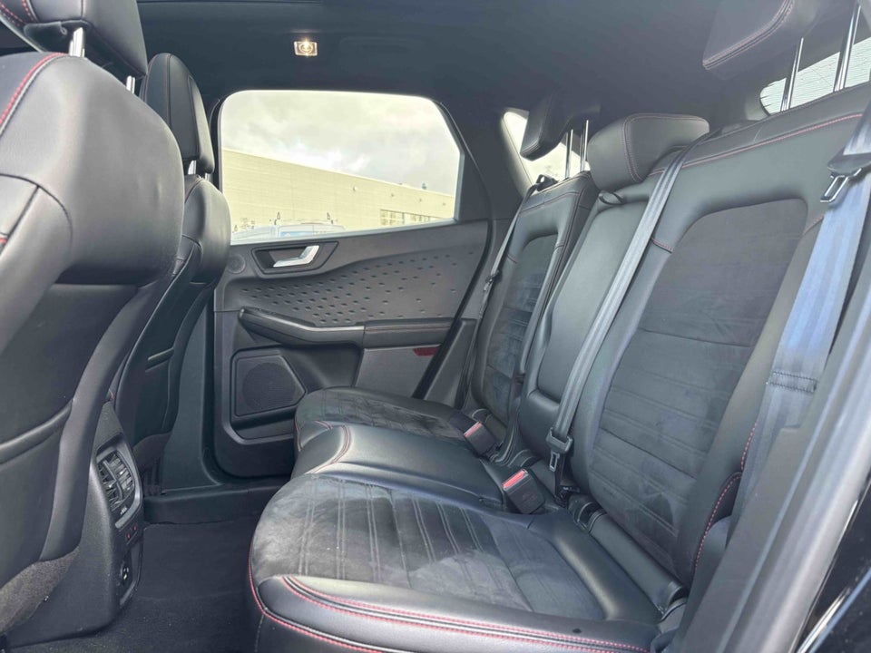 Ford Kuga 2,5 PHEV ST-Line X CVT 5d