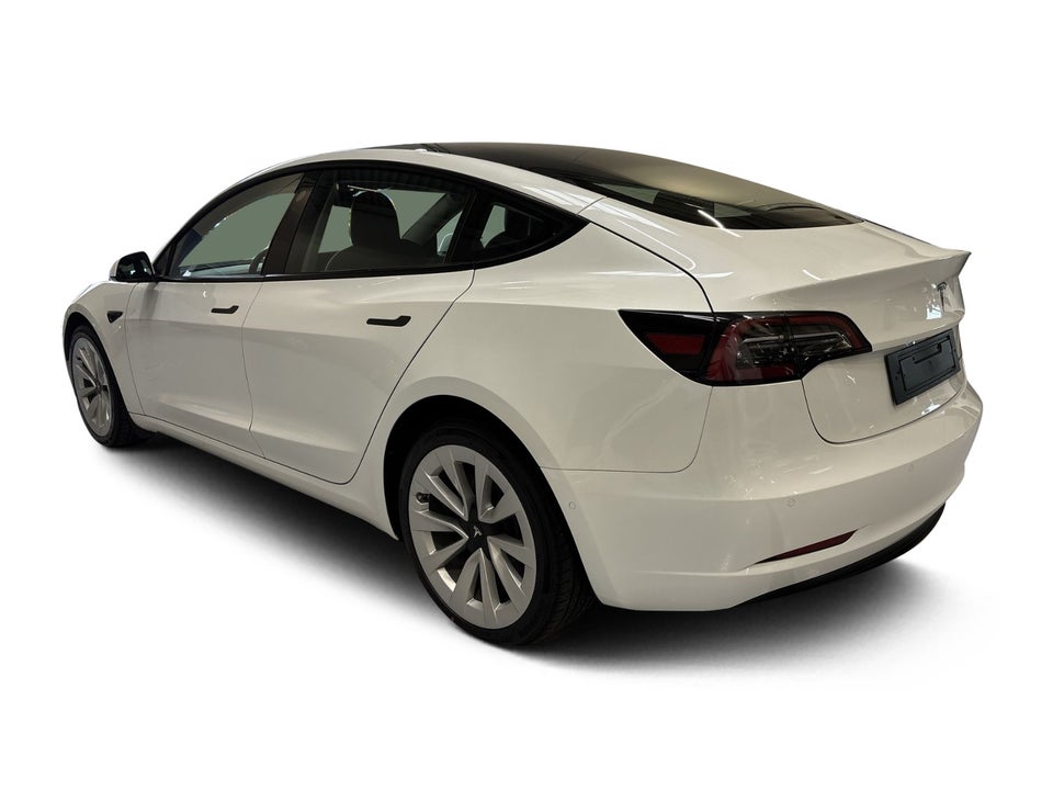 Tesla Model 3 Long Range AWD 4d