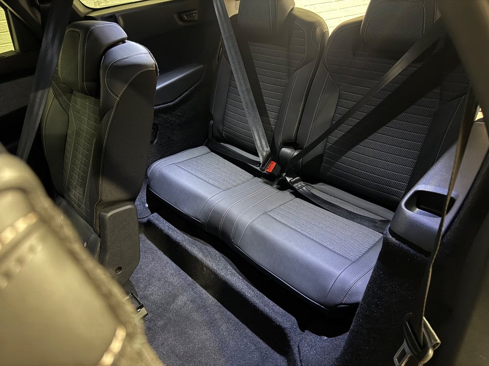 Peugeot e-5008 77 Allure 7prs 5d