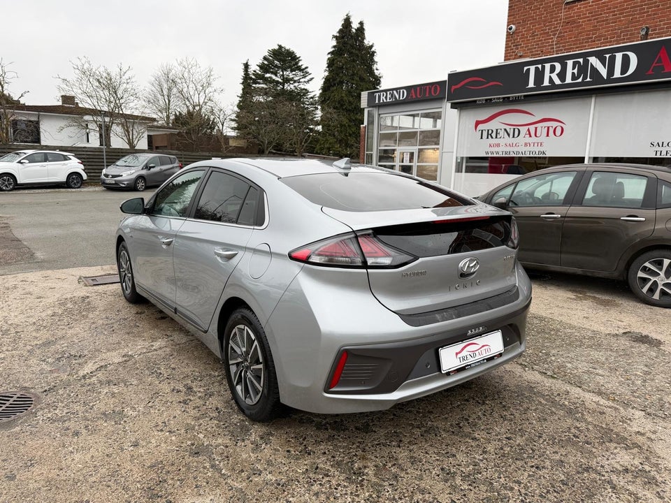 Hyundai Ioniq 40 EV Premium 5d