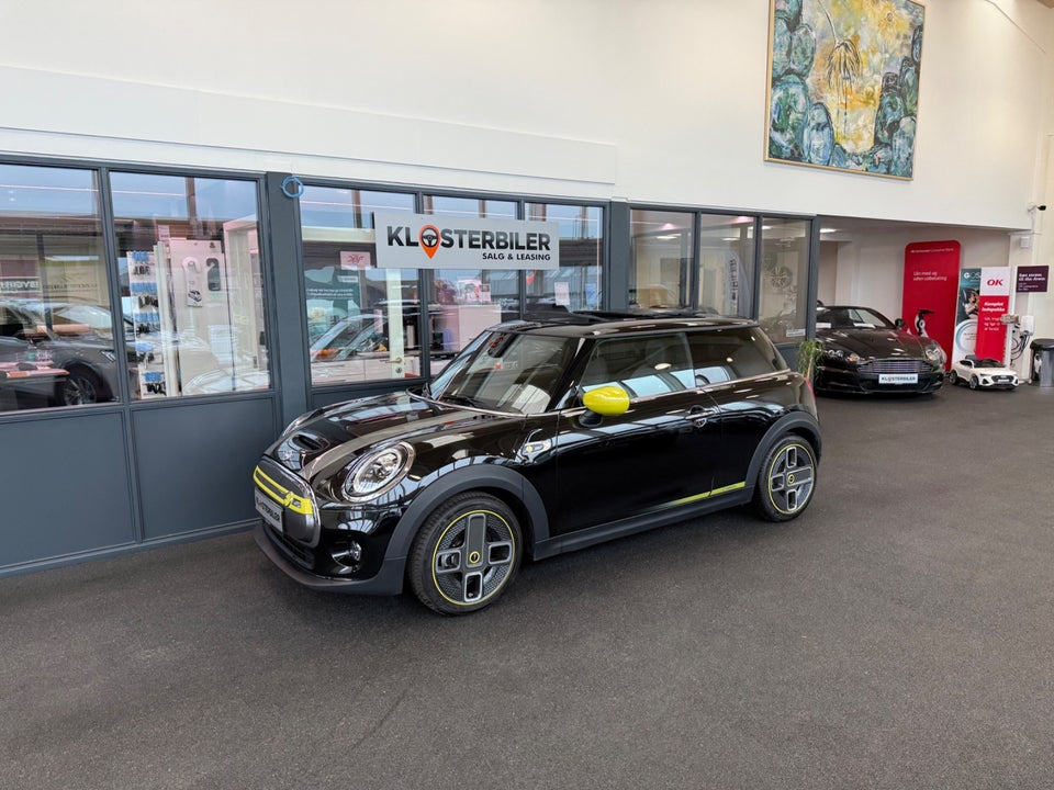 MINI Cooper SE Trim M Greenwich 3d