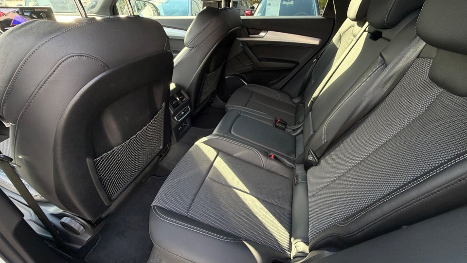 Audi Q5 40 TDi S-line Midnight Edition quattro S-tr. 5d