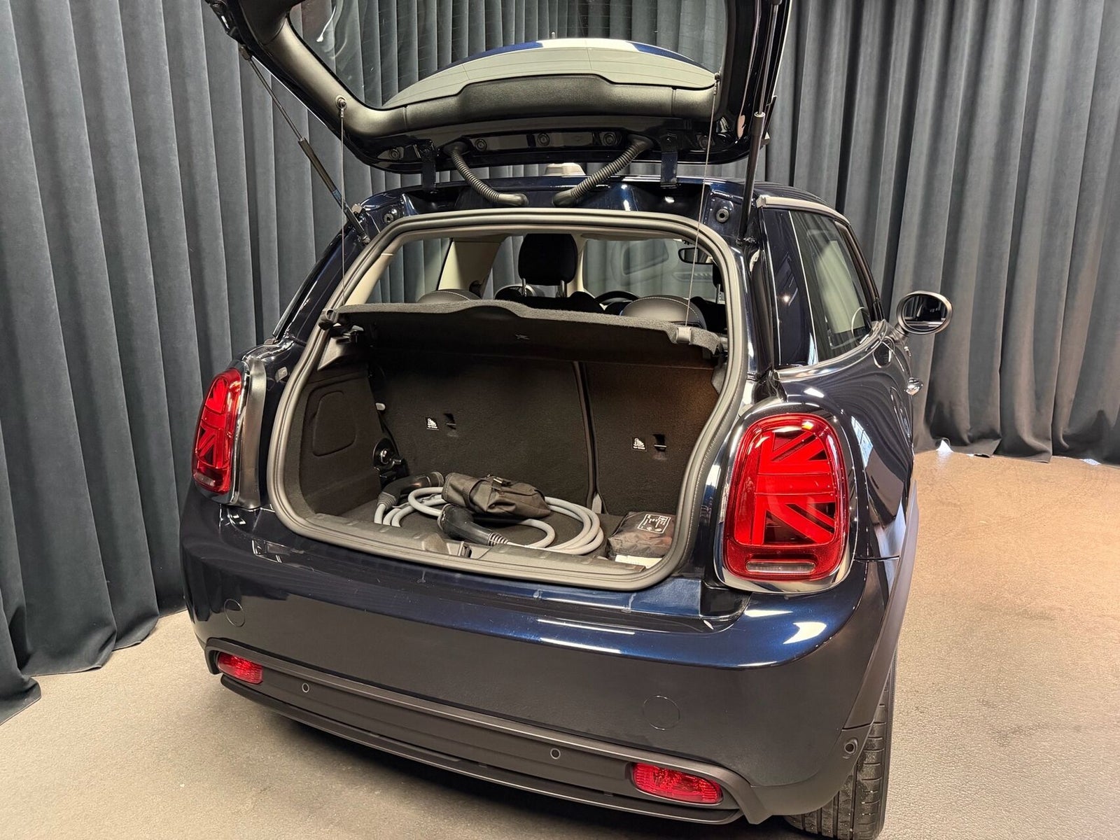 MINI Cooper SE Essential 3d