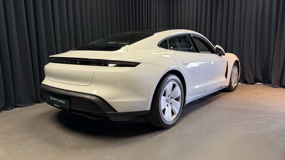 Porsche Taycan 4d