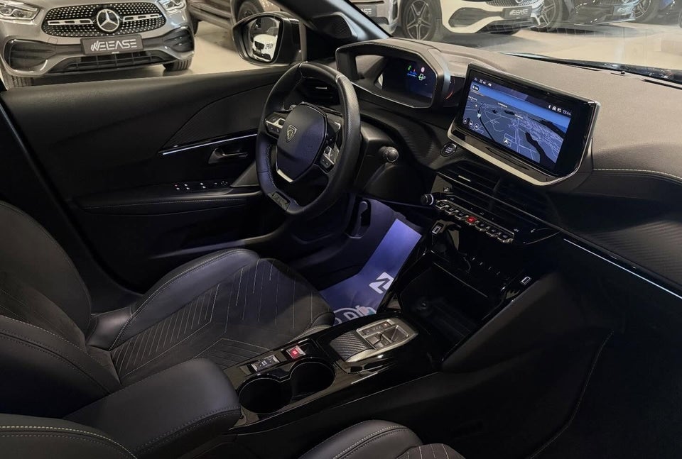 Peugeot e-208 54 GT 5d