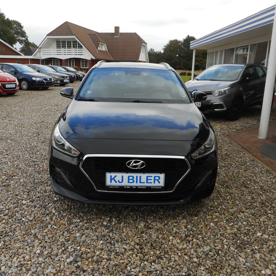 Hyundai i30 1,6 CRDi 115 Life stc. 5d