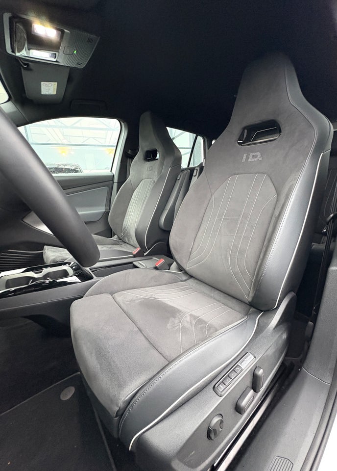 VW ID.4 77 Pro 5d