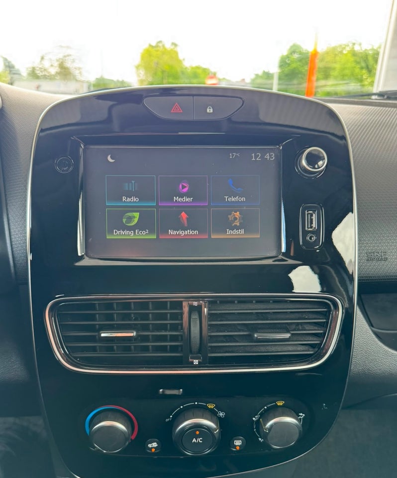 Renault Clio IV 1,5 dCi 90 Limited Sport Tourer 5d