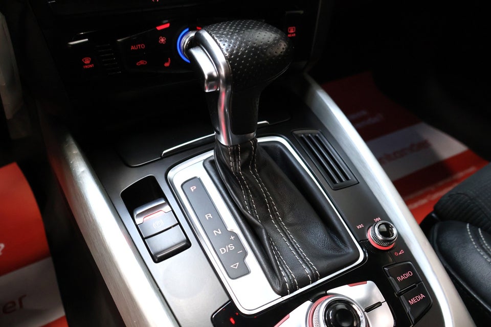 Audi Q5 3,0 TDi 245 S-line quattro S-tr. 5d