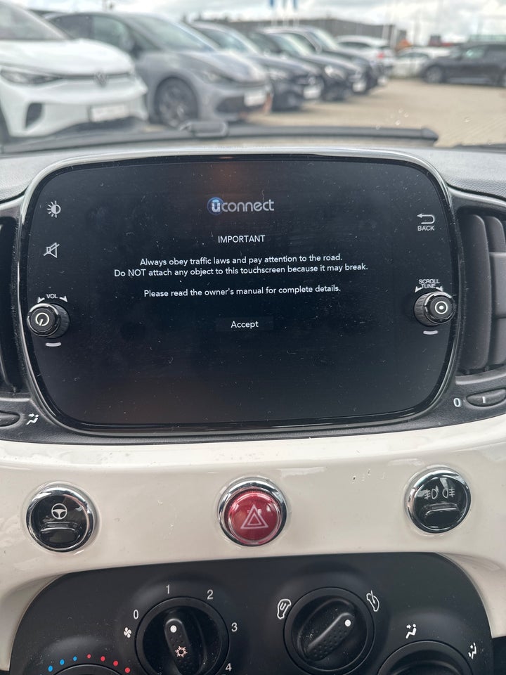Fiat 500 1,0 Hybrid Vita Comfort 3d