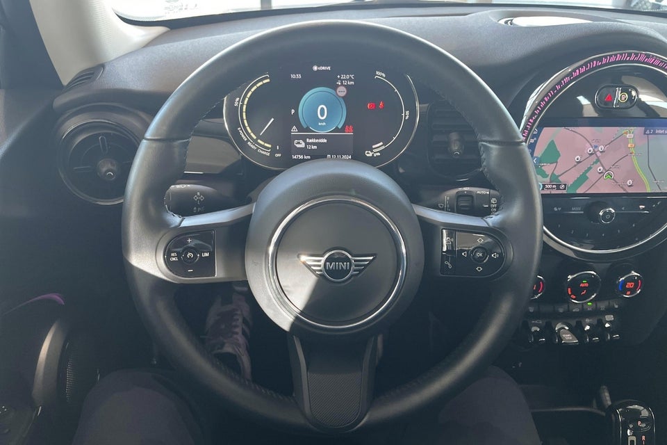 MINI Cooper SE Essential 3d