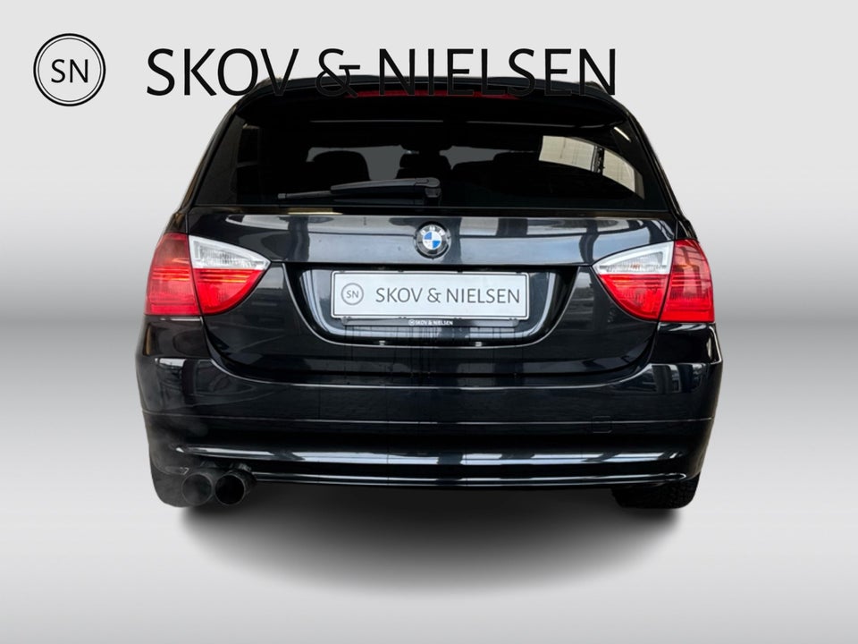 BMW 325i 2,5 Touring 5d