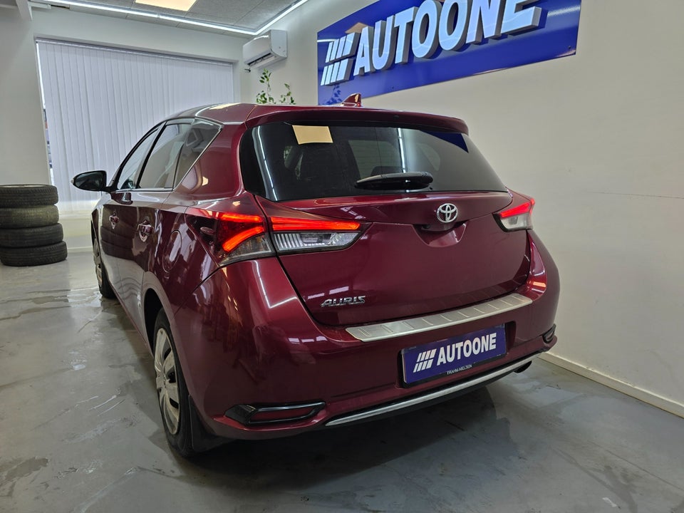 Toyota Auris 1,2 T T2 Style 5d
