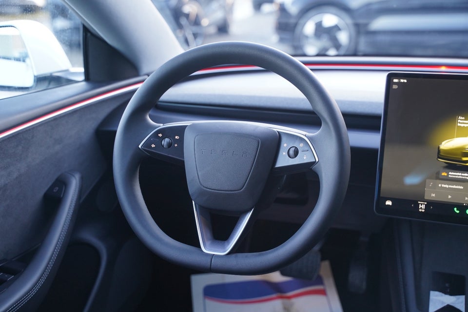 Tesla Model 3 Long Range AWD 4d