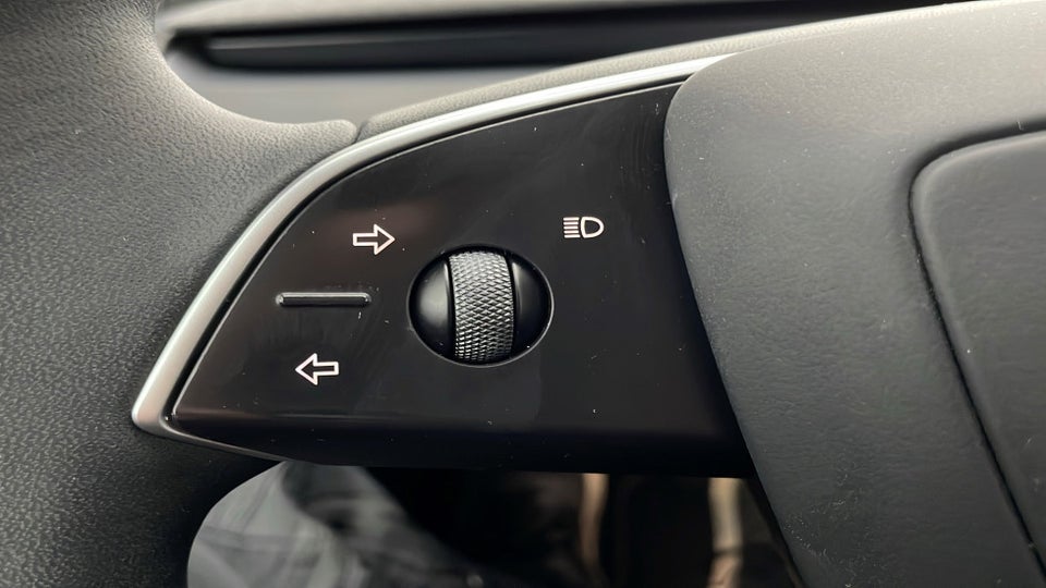 Tesla Model 3 RWD 4d