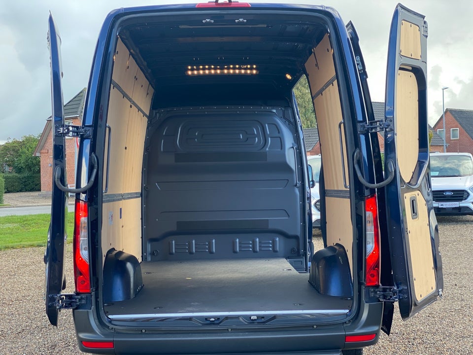 Mercedes Sprinter 317 2,0 CDi A2 Kassevogn PRO aut. RWD