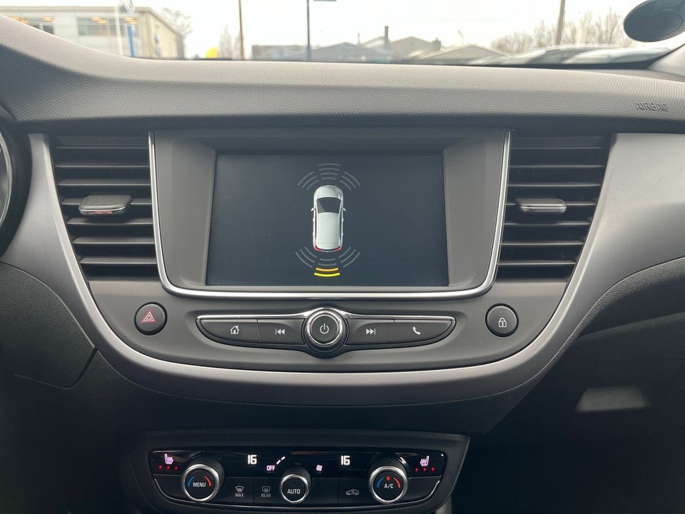 Opel Crossland X 1,2 Excite 5d