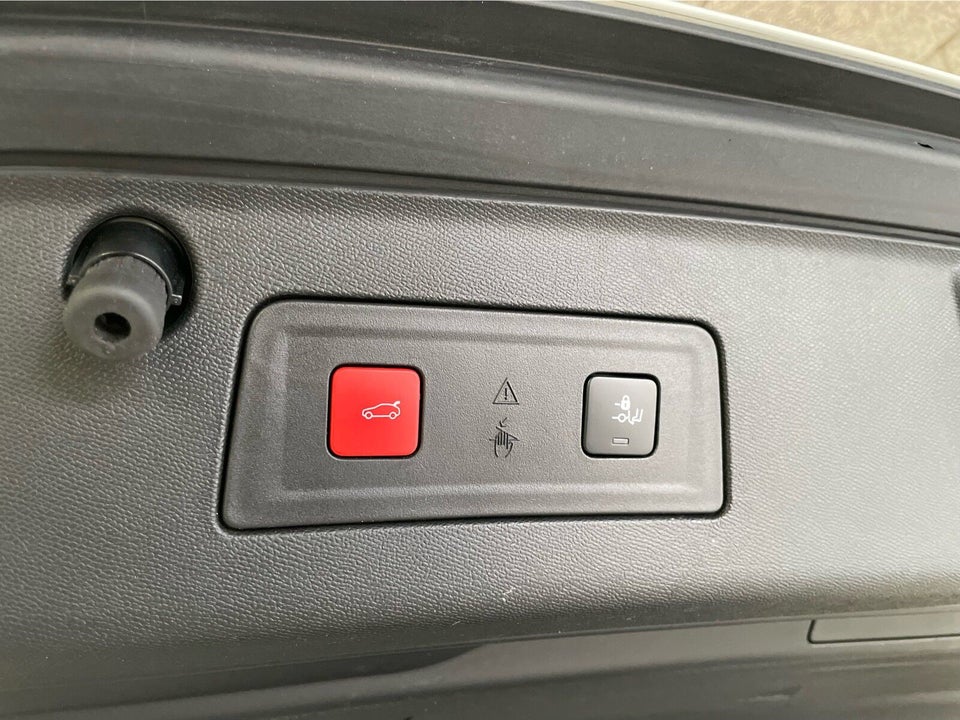 Peugeot 508 1,6 Hybrid Allure Pack SW EAT8 5d