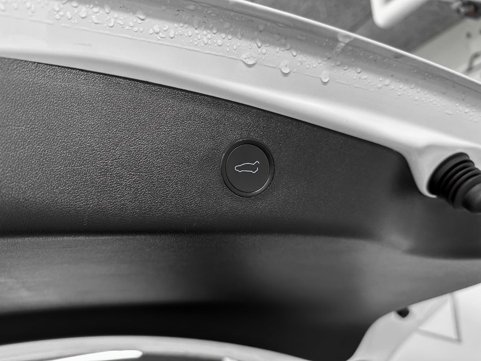 Tesla Model 3 Standard Range+ RWD 4d