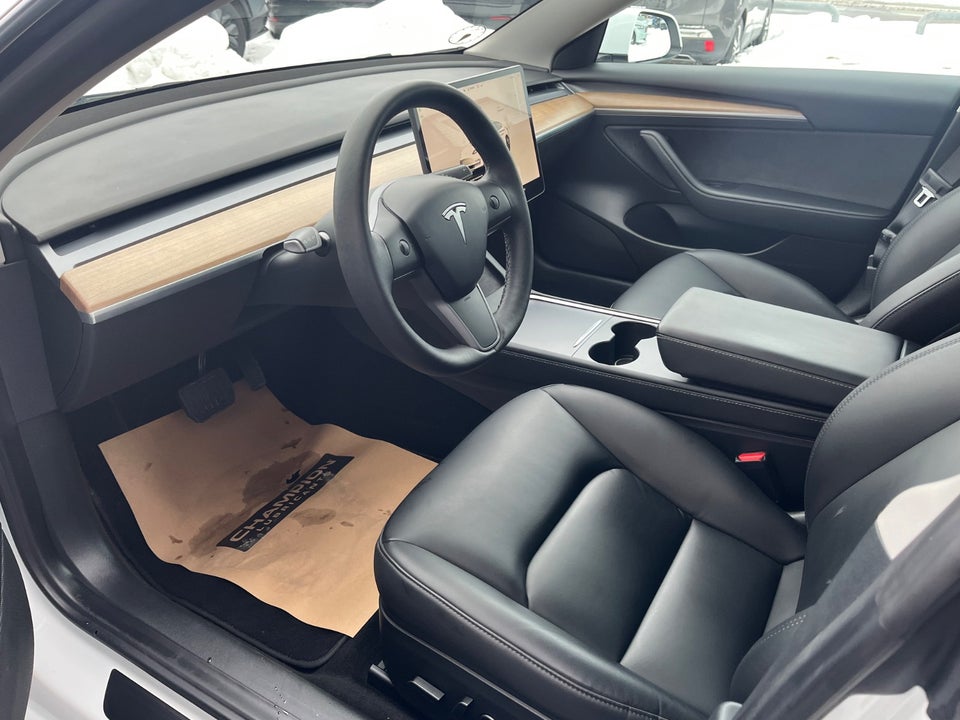 Tesla Model 3 Long Range AWD 4d