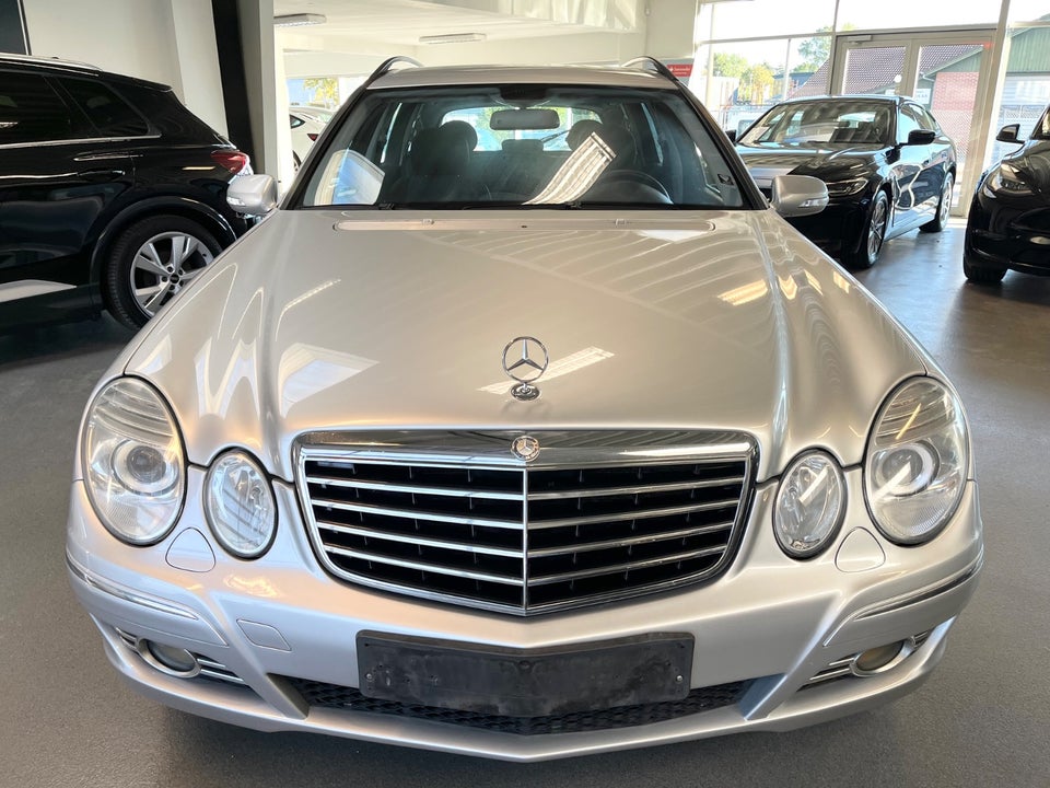 Mercedes E320 3,0 CDi Avantgarde stc. aut. 7prs 5d