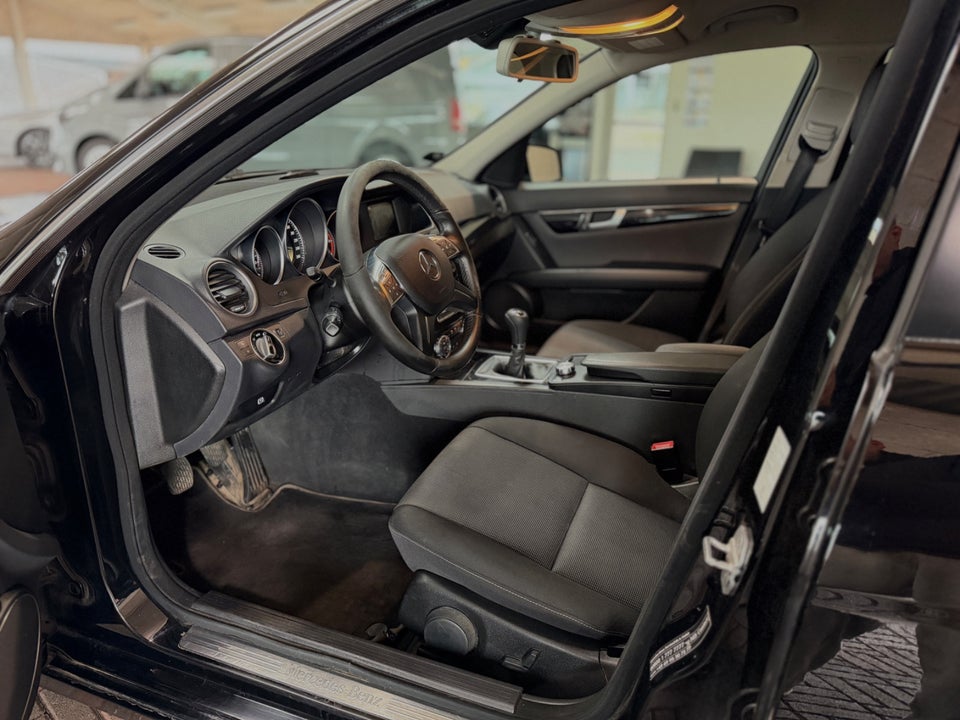 Mercedes C200 2,2 CDi Avantgarde stc. BE 5d