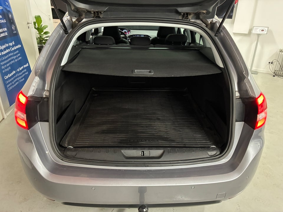 Peugeot 308 1,2 PureTech 130 Allure SW EAT8 5d