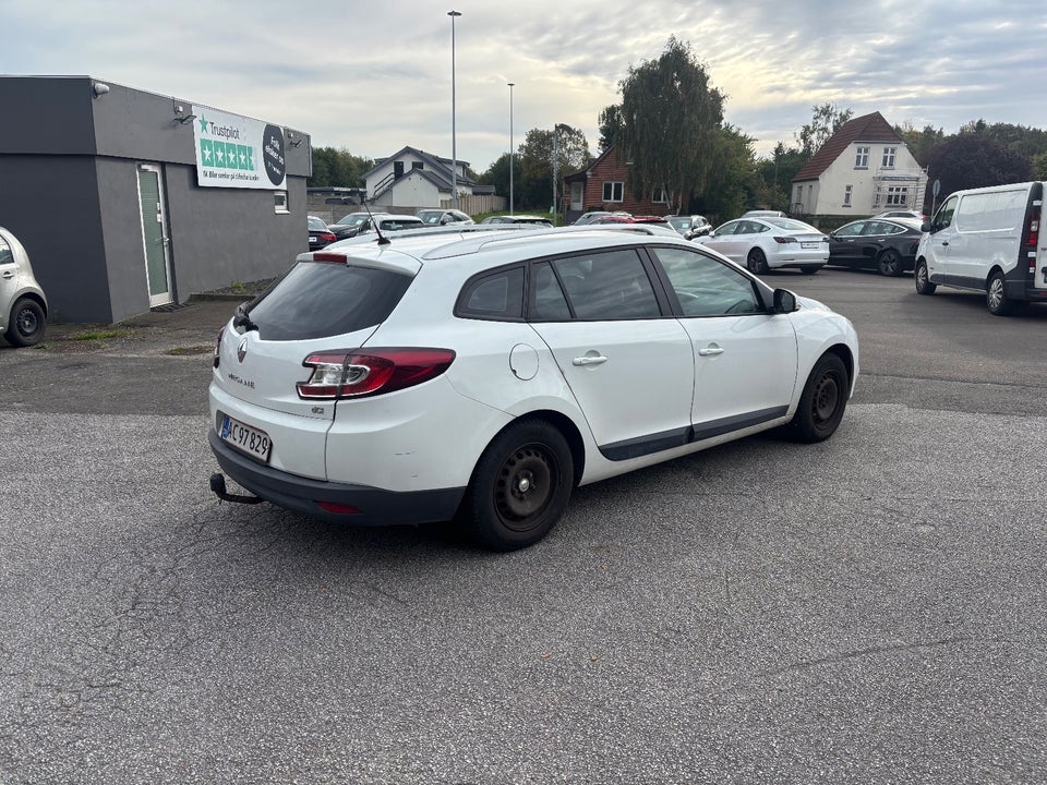 Renault Megane III 1,5 dCi 110 Authentique Sport Tourer 5d
