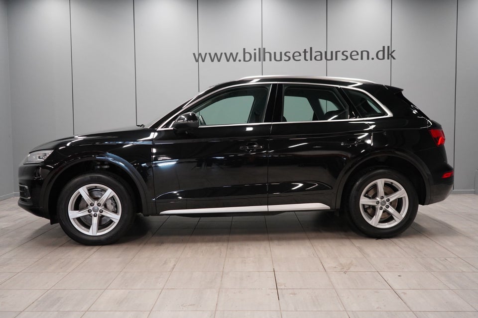 Audi Q5 40 TDi Sport quattro S-tr. 5d