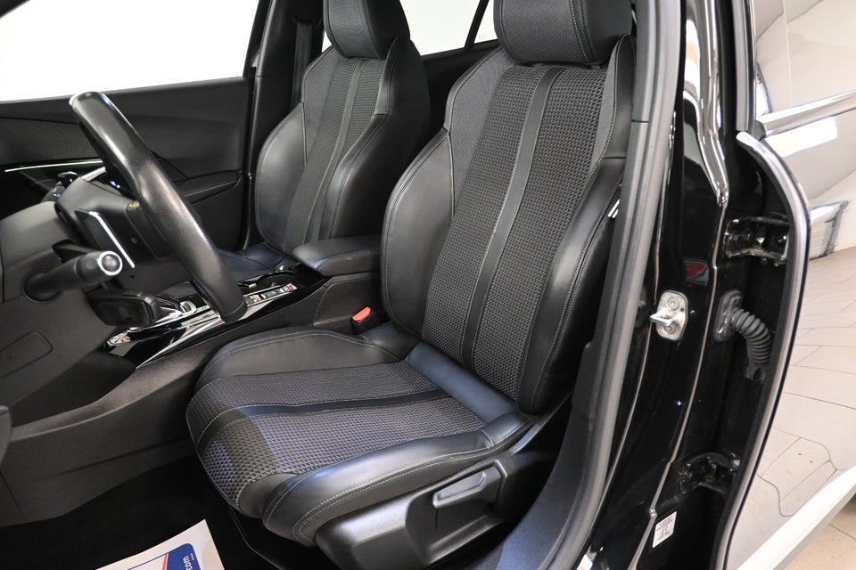 Peugeot 2008 1,5 BlueHDi 130 GT Line EAT8 5d