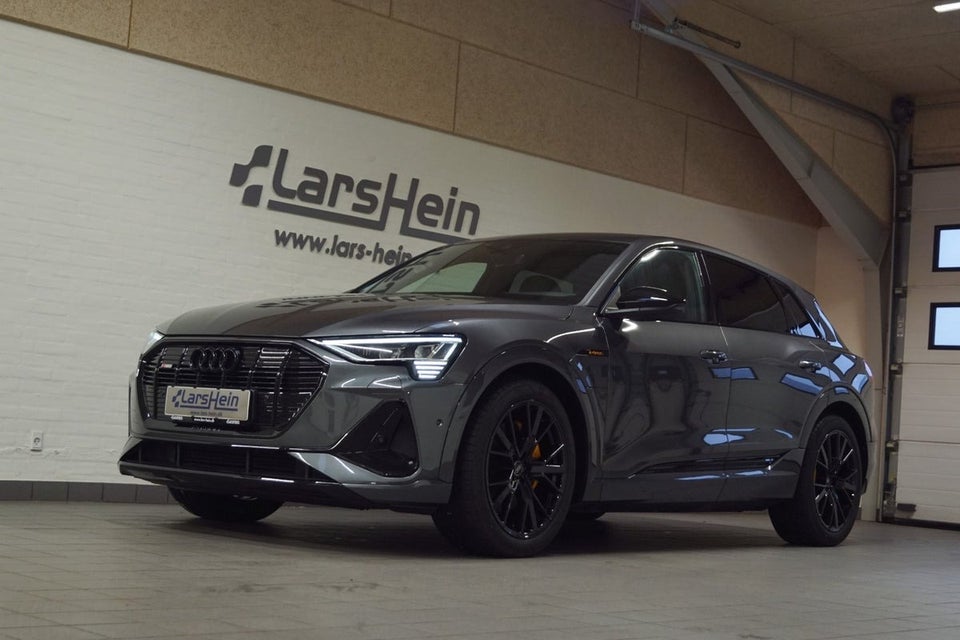 Audi e-tron 55 S-line quattro 5d