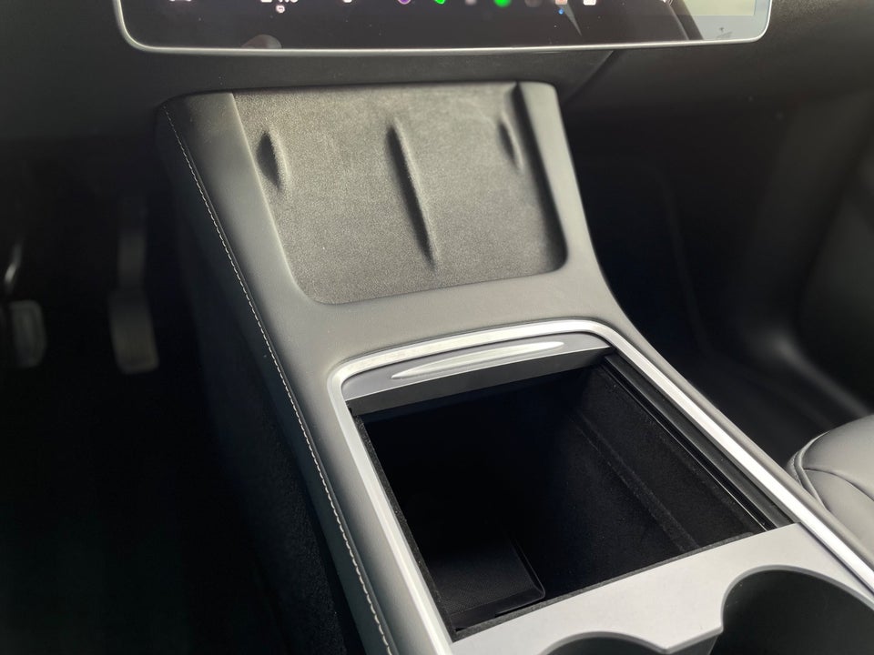 Tesla Model Y Long Range AWD 5d