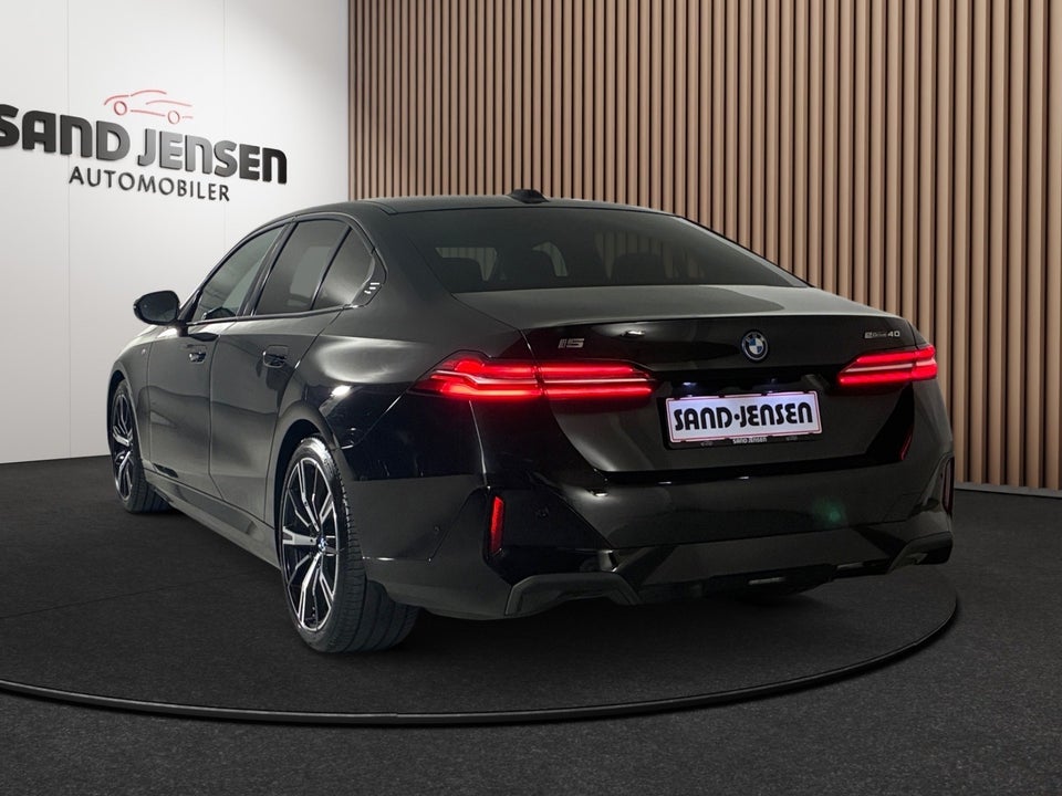 BMW i5 eDrive40 M-Sport 4d
