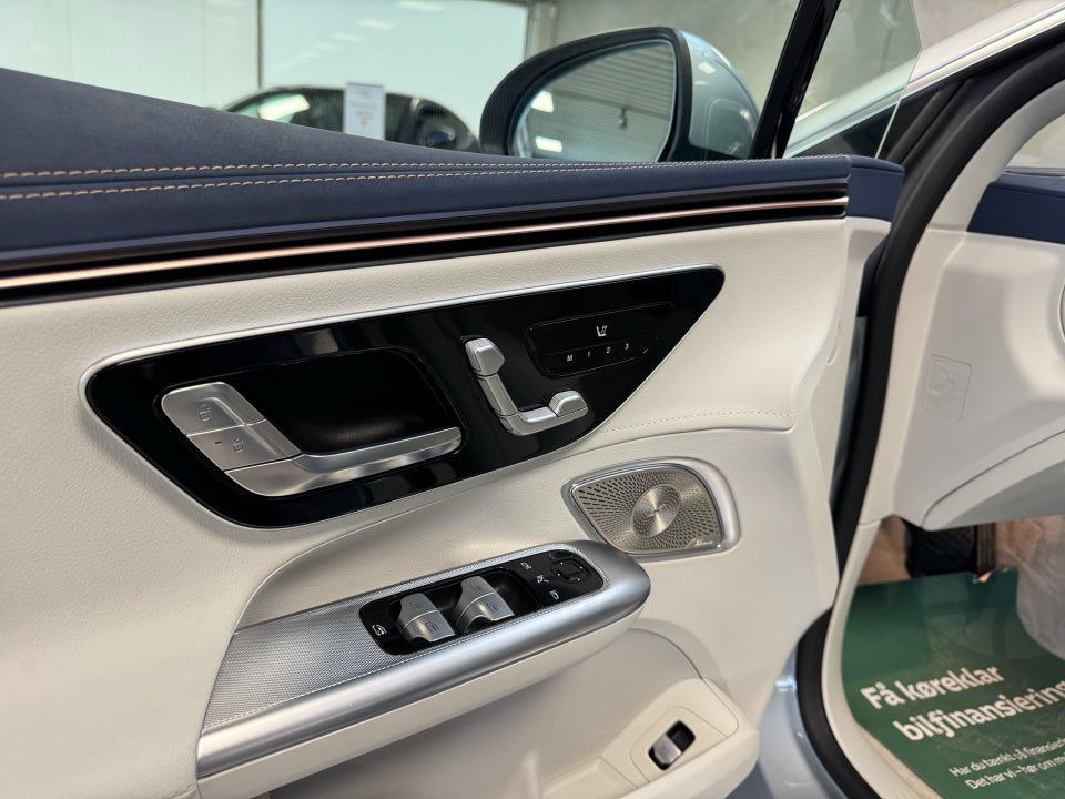 Mercedes EQE300 Electric Art 4d