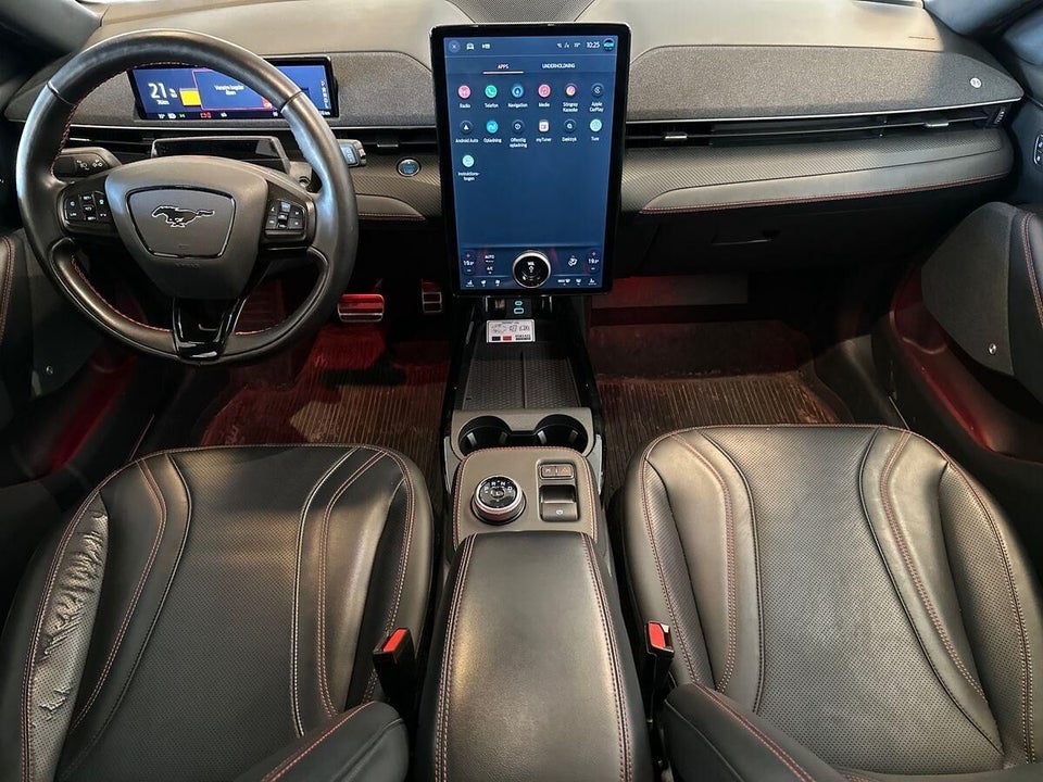 Ford Mustang Mach-E 88 Extended Range AWD 5d