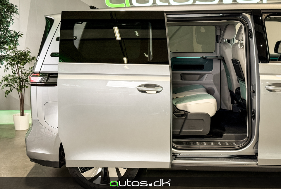 VW ID.Buzz 77 Pro SWB 5d