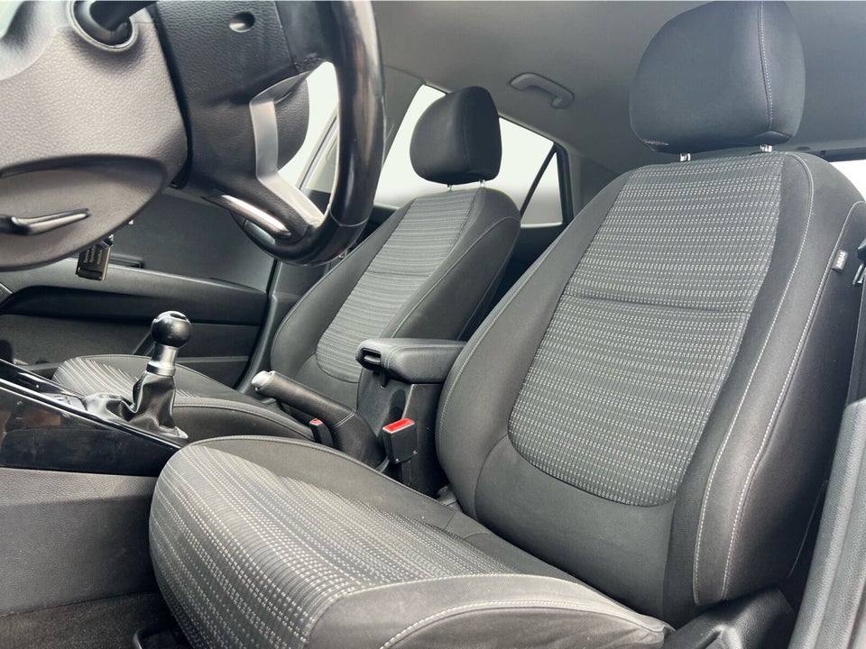 Kia Stonic 1,2 Attraction 5d