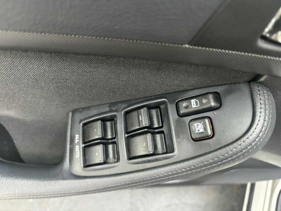 Toyota Avensis 2,4 Executive stc. aut. 5d