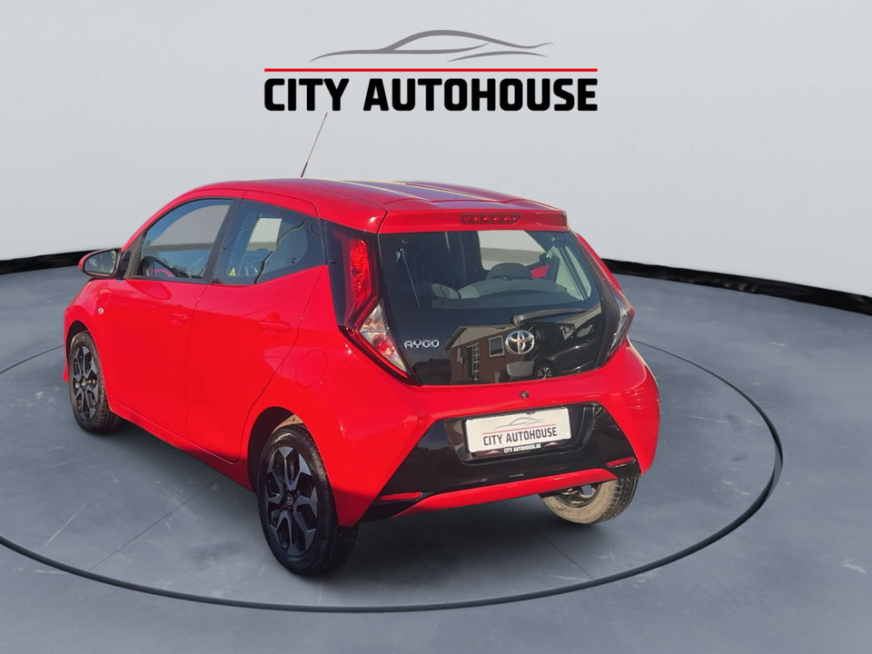 Toyota Aygo 1,0 VVT-i x-plore 5d