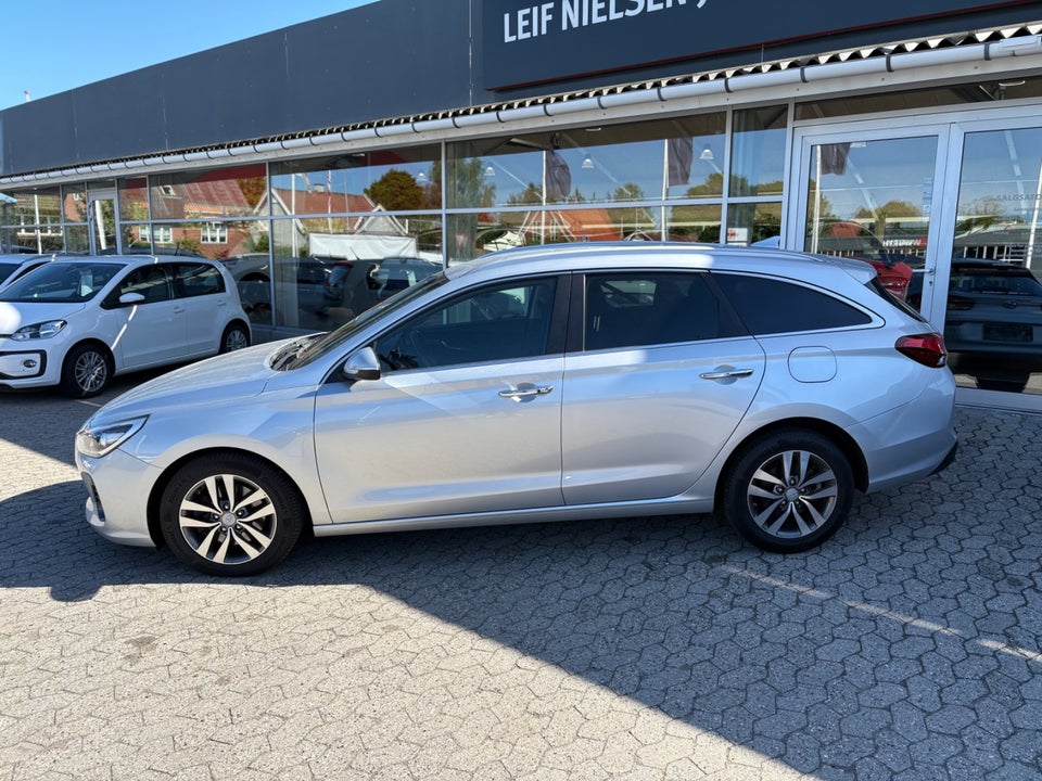 Hyundai i30 1,4 T-GDi Premium stc. DCT 5d